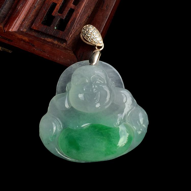 糯冰种飘翠玉佛挂件