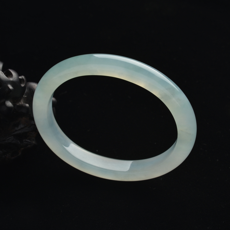 (超值推荐)冰种晴水贵妃镯(54.6mm-48mm)