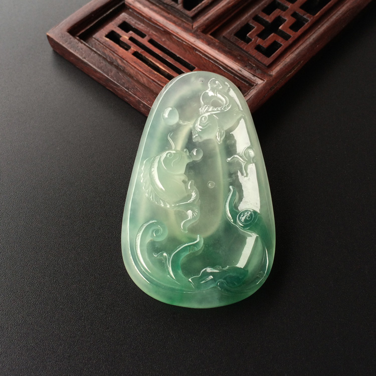 (超值推荐)冰种飘花年年有余挂件