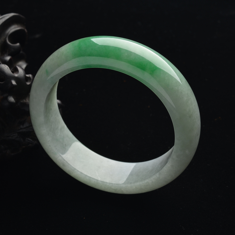 (超值推荐)糯冰种晴水飘翠手镯(55.5mm)