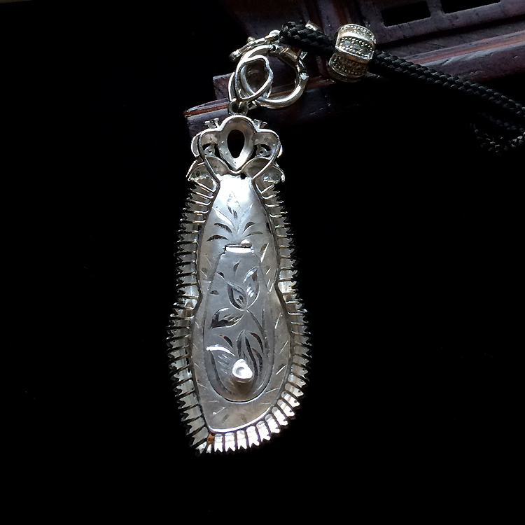 https://jdimg.jaadee.net//images/201511/goods_img/58997_P_1446415797216.jpg