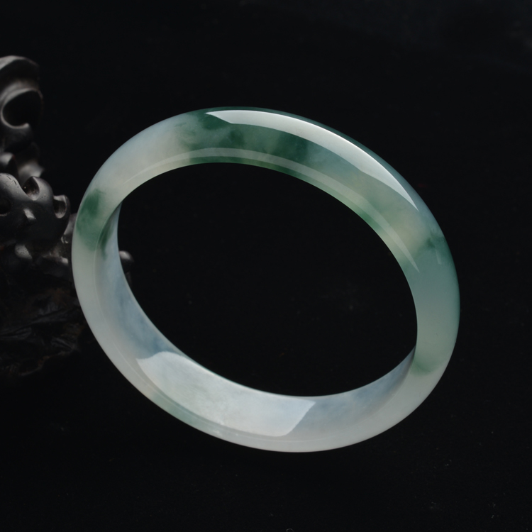 (超值推荐)冰种飘花手镯(60.2mm)