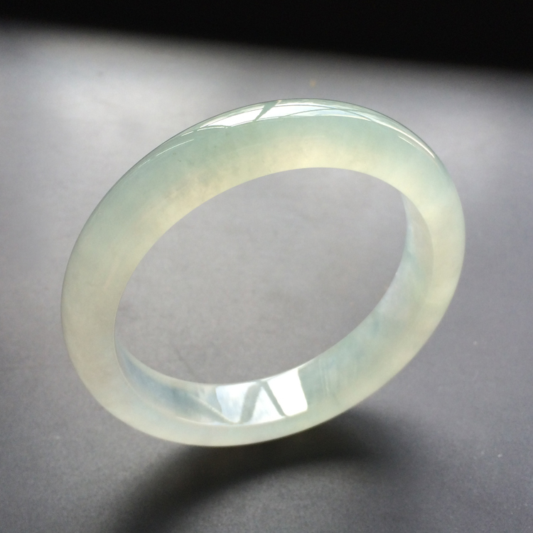 (超值推荐)冰种晴水手镯(58mm)