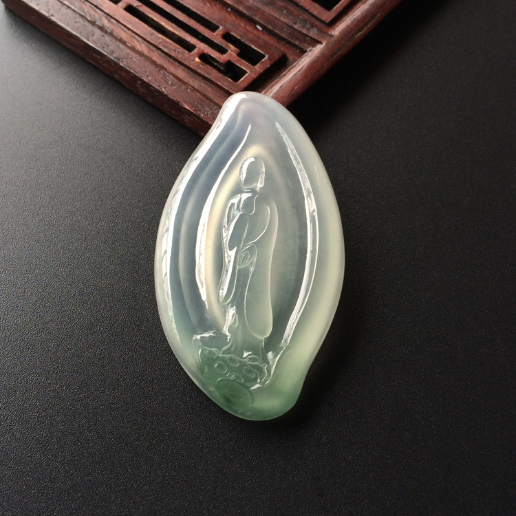 (超值推荐)冰玻种飘花莲悟胸坠面