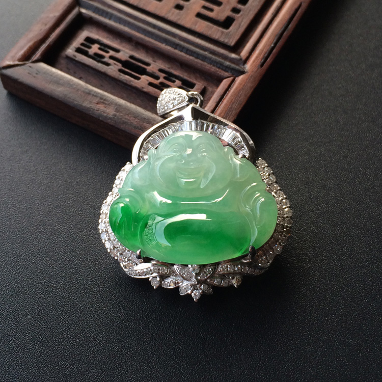 (超值推荐)糯冰种飘翠镶白金钻石玉佛胸坠