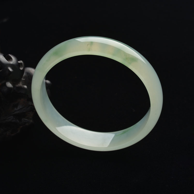 (超值推荐)冰种淡晴水略飘花手镯(50.2mm)