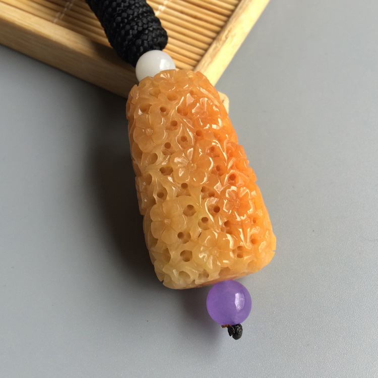 (超值推荐)糯冰种黄翡花开富贵挂件
