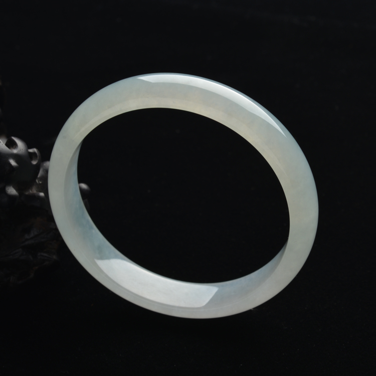 (超值推荐)冰种淡晴水手镯(58.5mm)