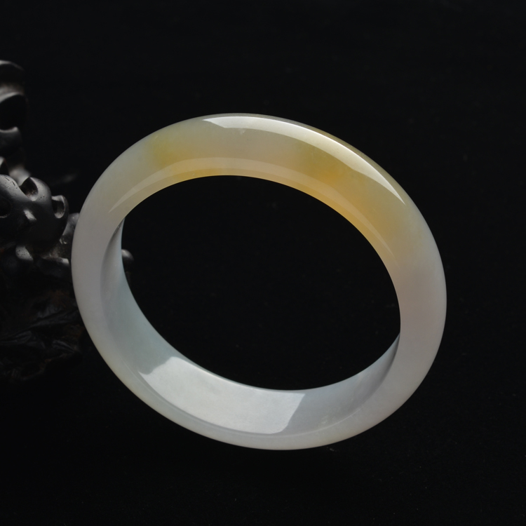 (超值推荐)糯冰种淡晴水黄翡手镯(55.1mm)