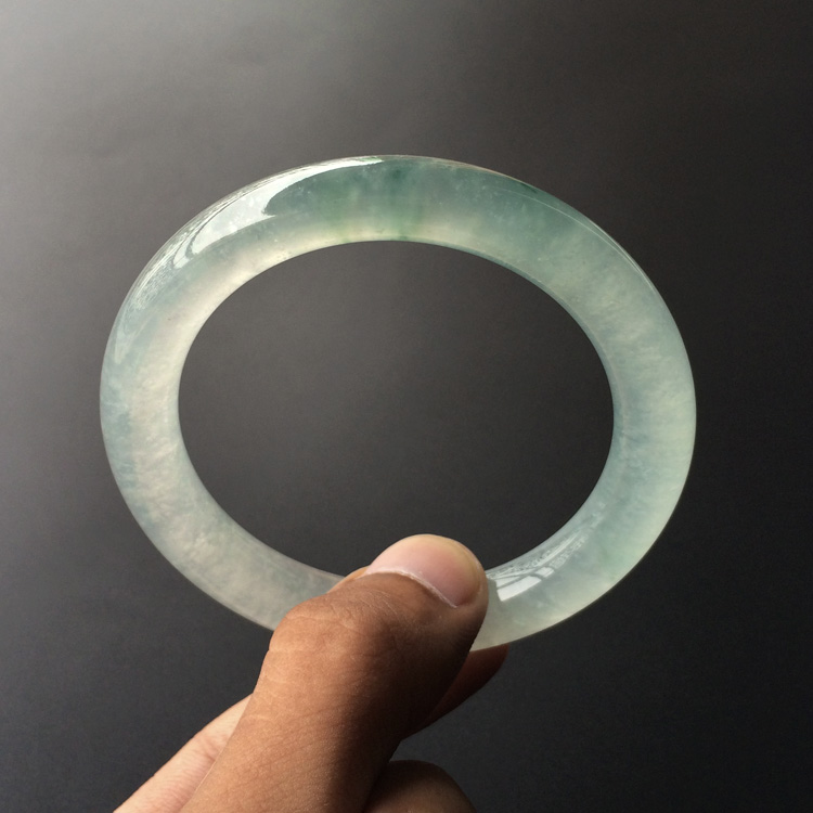 (超值推荐)冰种飘花圆条手镯(56.2mm)
