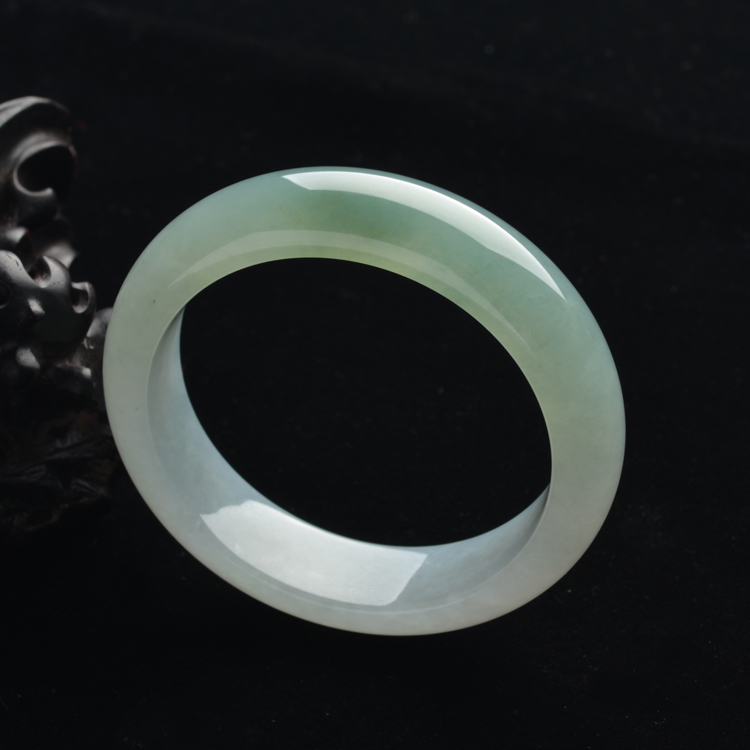 (超值推荐)糯冰种晴水手镯(54.8mm)