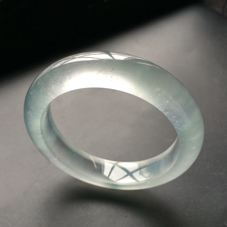 玻璃种强莹光淡晴水手镯(59.3mm)