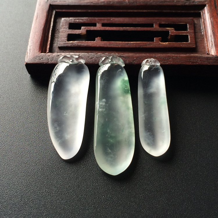 (超值推荐)玻璃种无色/飘花福瓜挂件(一批)
