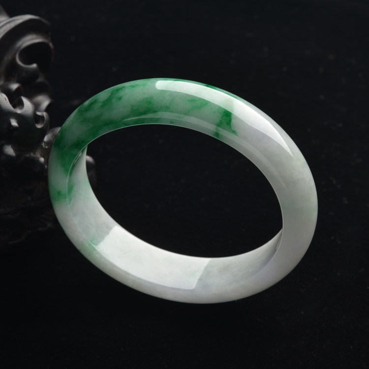 (超值推荐)糯冰种飘翠贵妃镯(54.8mm-47.6mm)