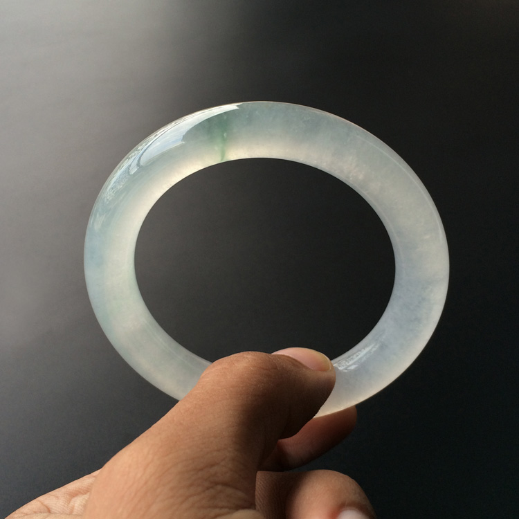 (超值推荐)冰种略飘花圆条手镯(54.8mm)