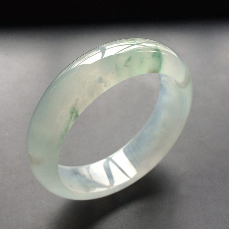 (超值推荐)冰种略飘花手镯(56.4mm)