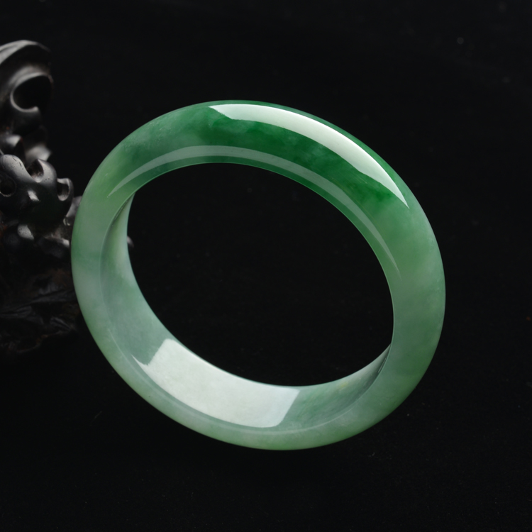 (超值推荐)糯冰种晴水飘翠手镯(56.6mm)