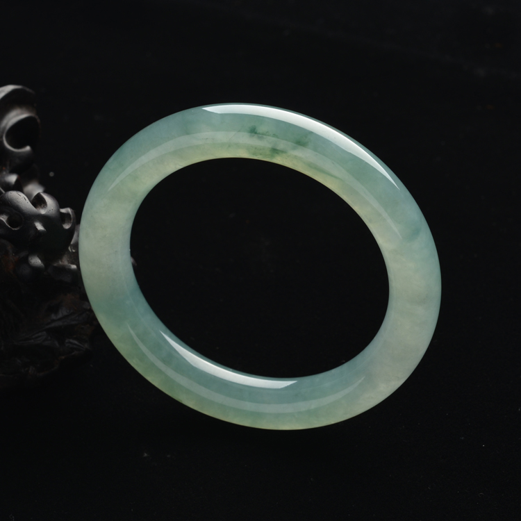 (超值推荐)冰种晴水略飘花圆条手镯(54.5mm)