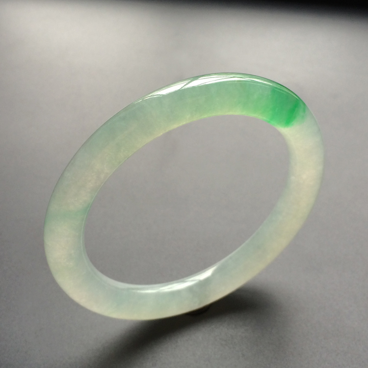 (超值推荐)冰种飘翠圆条手镯(52.8mm)