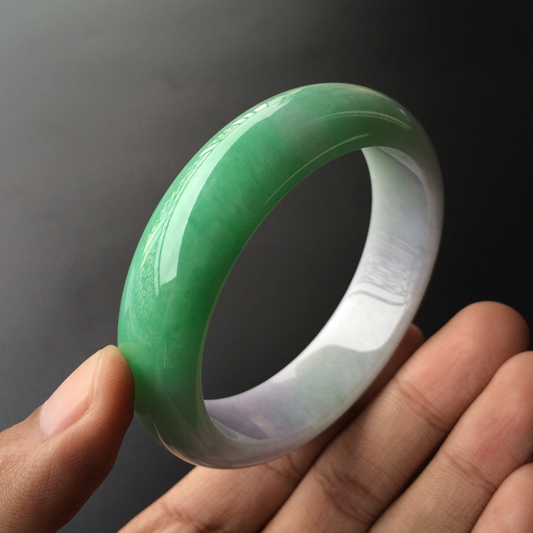 (超值推荐)糯冰种春带彩手镯(58.3mm)