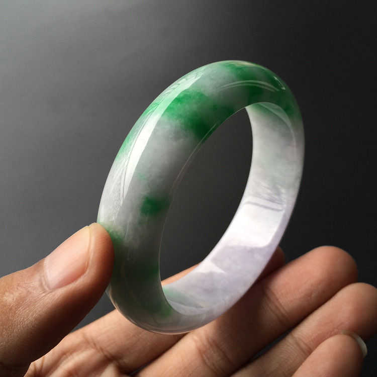 (超值推荐)糯冰种春带彩手镯(57.6mm)