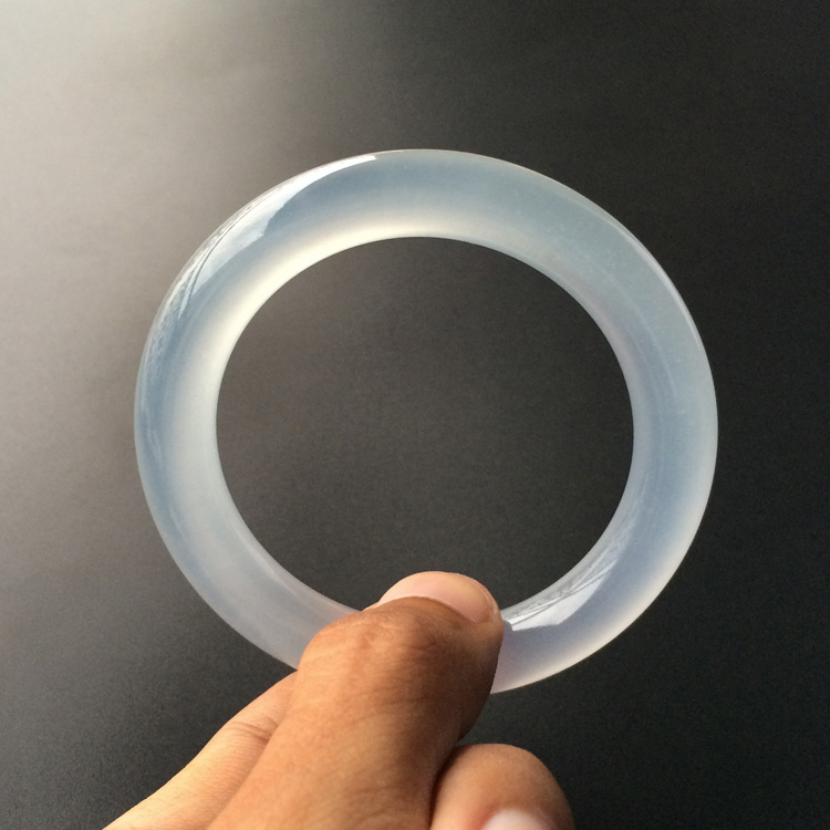 (超值推荐)冰玻种淡晴水圆条手镯(54mm)