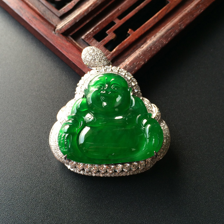 (超值推荐)冰种阳绿镶白金钻石玉佛胸坠