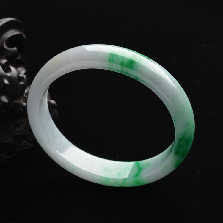 (超值推荐)糯冰种飘翠贵妃镯(56.4mm-50mm)