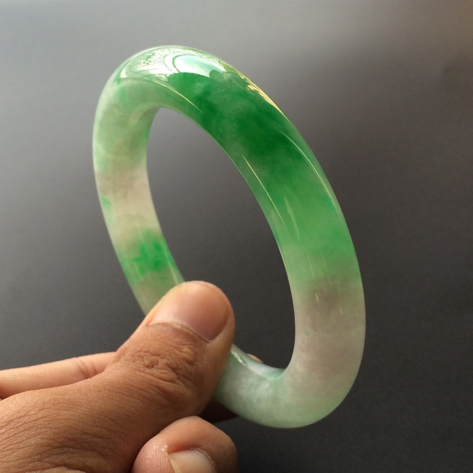 (超值推荐)糯冰种翠色圆条手镯(56.4mm)