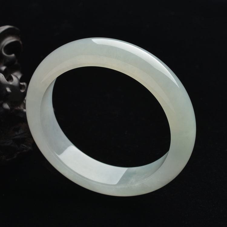 (超值推荐)糯冰种晴水手镯(57.8mm)