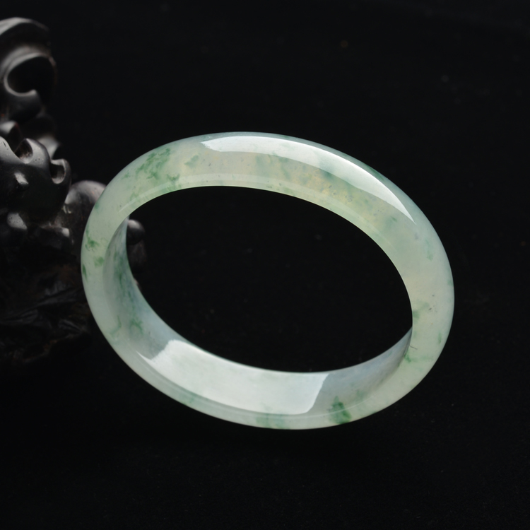 (超值推荐)冰种飘花贵妃镯(52.6mm-44.7mm)