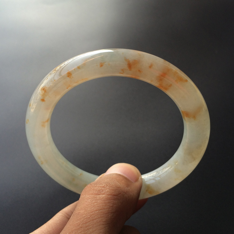 (超值推荐)糯冰种飘黄翡圆条手镯(56mm)