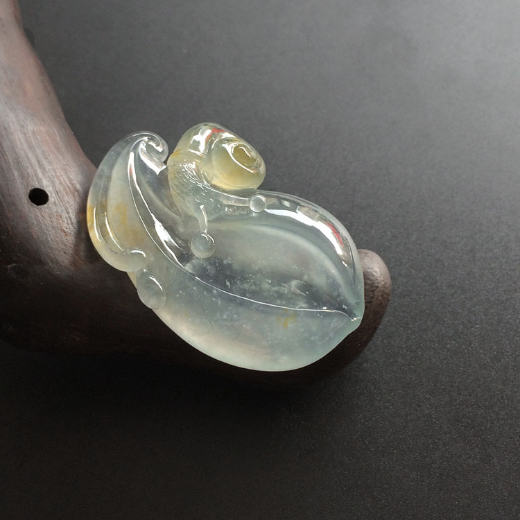 （超值推荐）冰种晴水略带黄翡玉兰花挂件