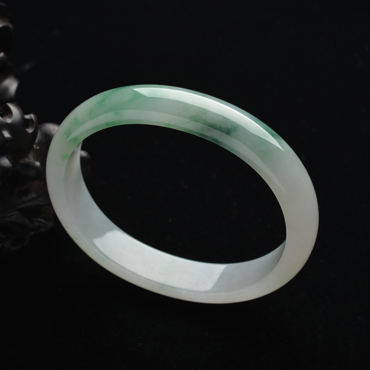 (超值推荐)糯冰种飘花贵妃镯(56.2mm-48.5mm)
