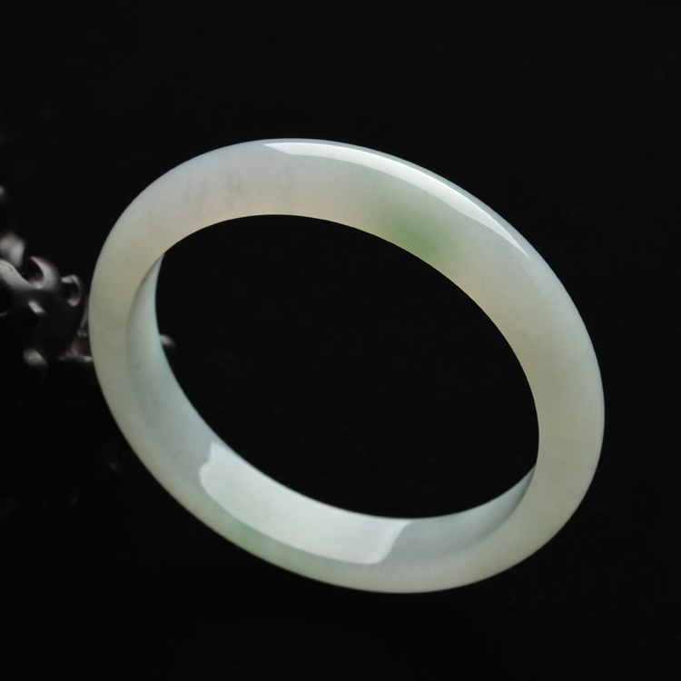 (超值推荐)糯冰种晴水手镯(59.8mm)