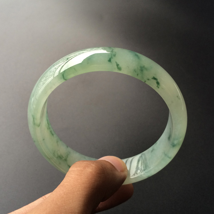 (超值推荐)糯冰种飘花手镯(59.7mm)