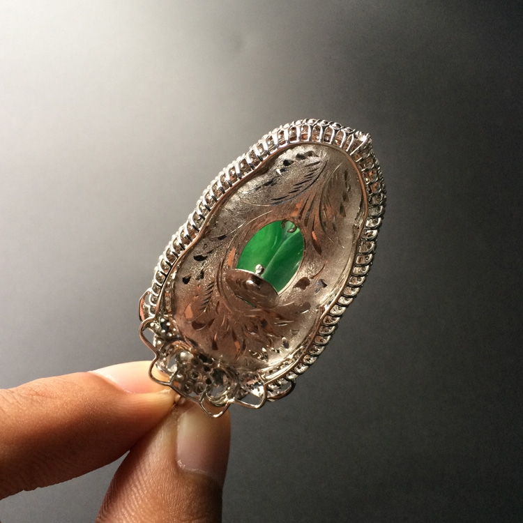 https://jdimg.jaadee.net//images/201512/goods_img/60697_d2e5fb58ada.jpg