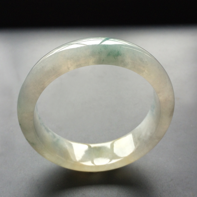 (超值推荐)冰种黄翡略飘花手镯(55.6mm)