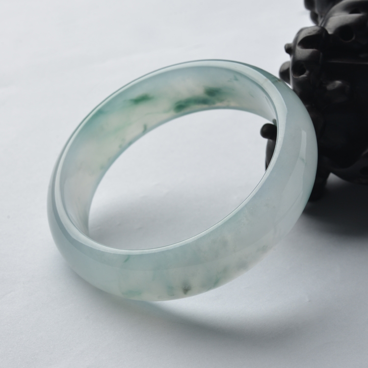 (超值推荐)冰种飘花手镯(57mm)