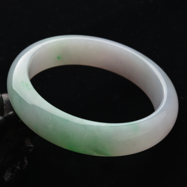 (超值推荐)糯冰种飘翠手镯(58.1mm)