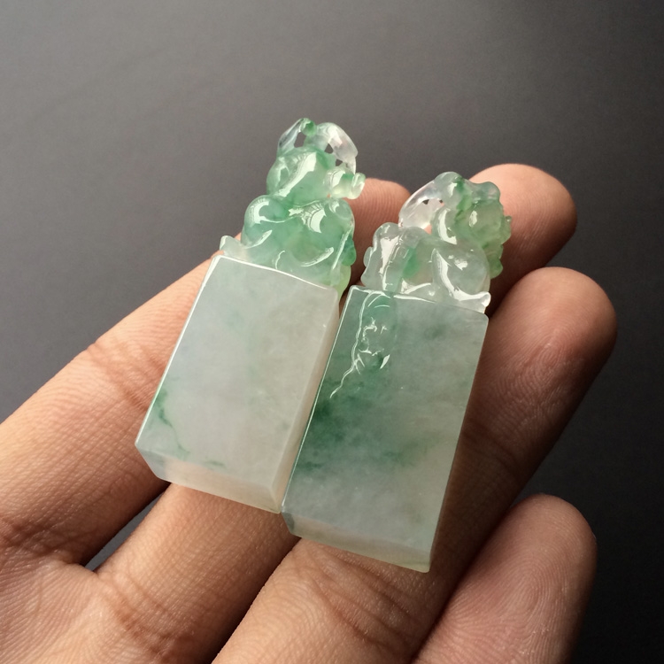 https://jdimg.jaadee.net//images/201512/goods_img/60761_d2ec4c72992.jpg