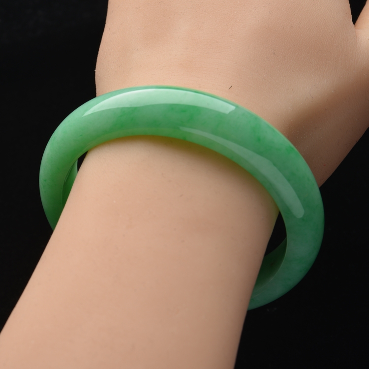 https://jdimg.jaadee.net//images/201512/goods_img/60799_d2ef73e71f2.jpg