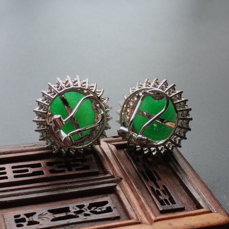 https://jdimg.jaadee.net//images/201512/goods_img/60890_d2f2b63596b.jpg