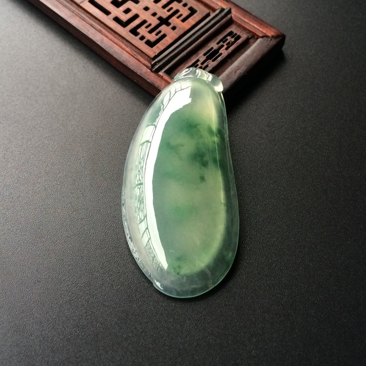 (超值推荐)冰种飘花福瓜挂件