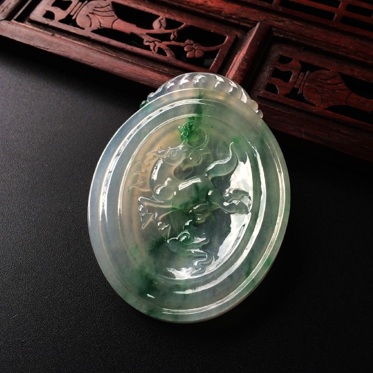(超值推荐)冰种飘绿花马到成功挂件