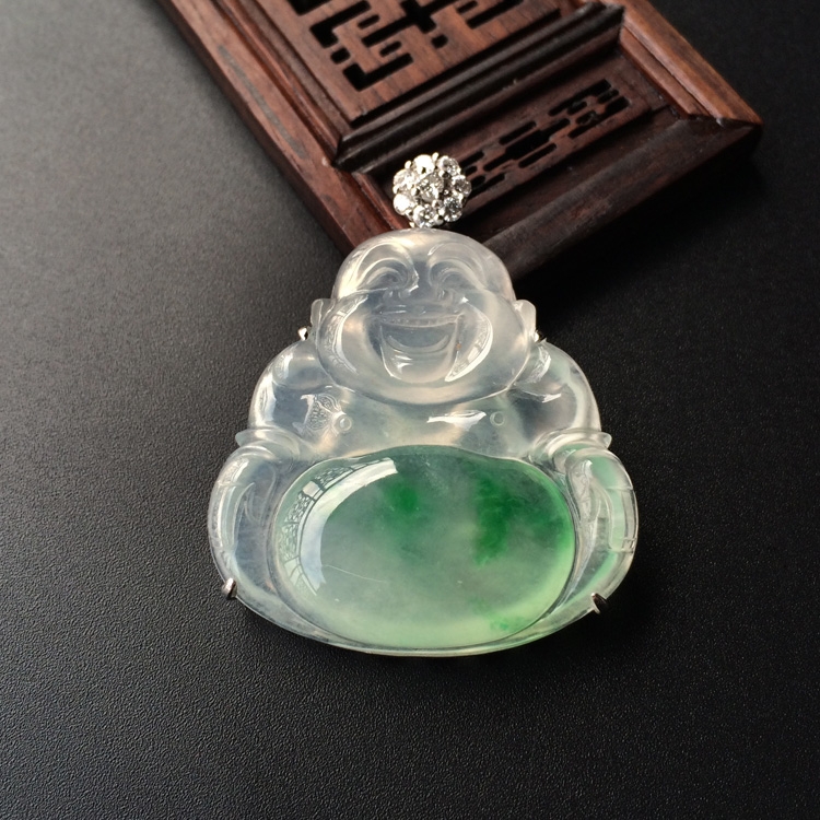 (超值推荐)冰种飘绿花镶白金钻石玉佛胸坠