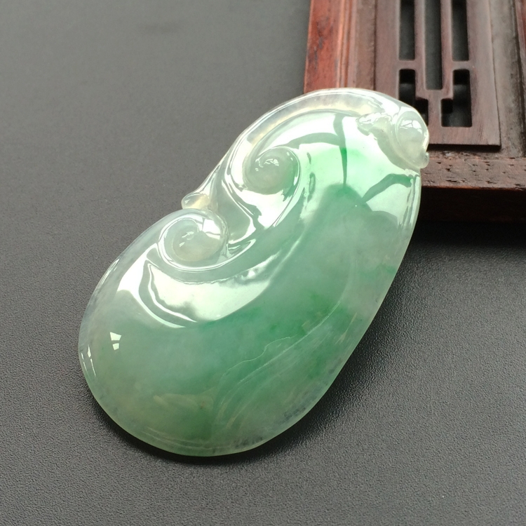 (超值推荐)糯冰种飘翠如意挂件
