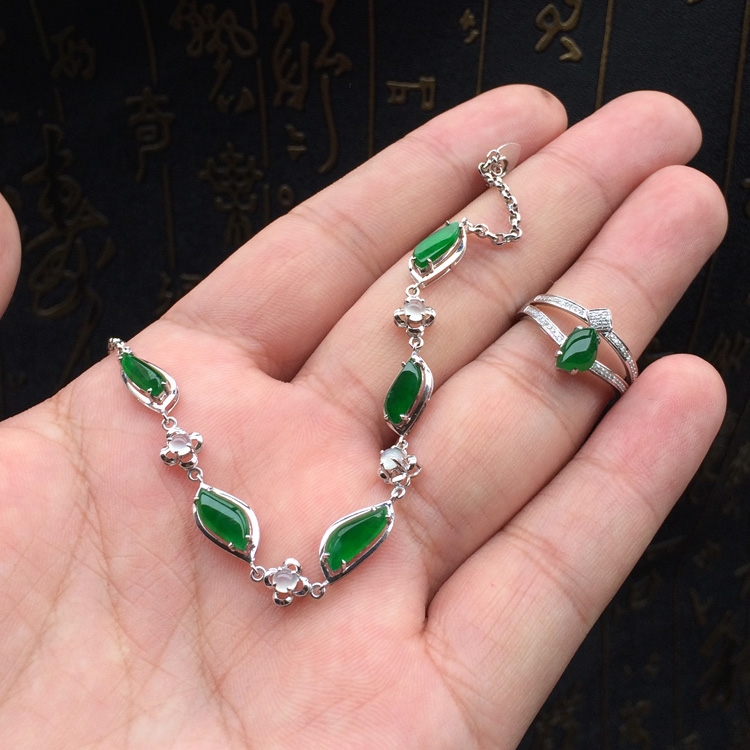 https://jdimg.jaadee.net//images/201512/goods_img/61165_d302d85f2a4.jpg