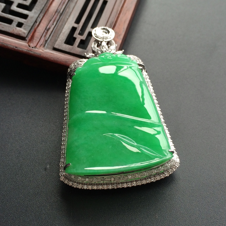 https://jdimg.jaadee.net//images/201512/goods_img/61208_d305ff99cb7.jpg