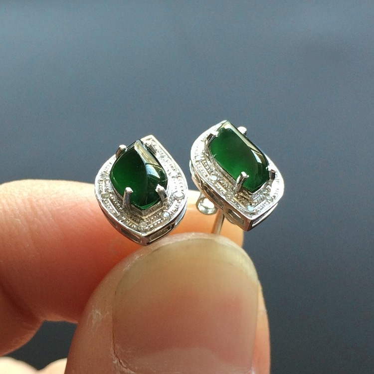 https://jdimg.jaadee.net//images/201512/goods_img/61383_117d65672403a.jpg